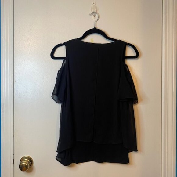 A. Byer Black blouse with Gold chain - Picture 9 of 9